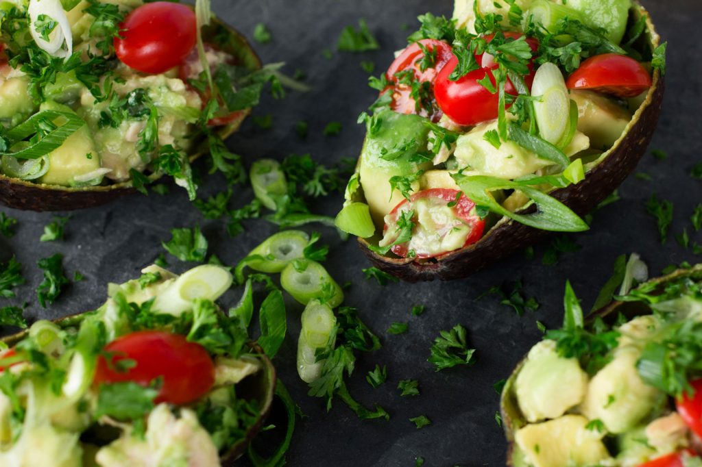 Iron Chef Battle Snack: Avocado, Tuna, and Tomatoes