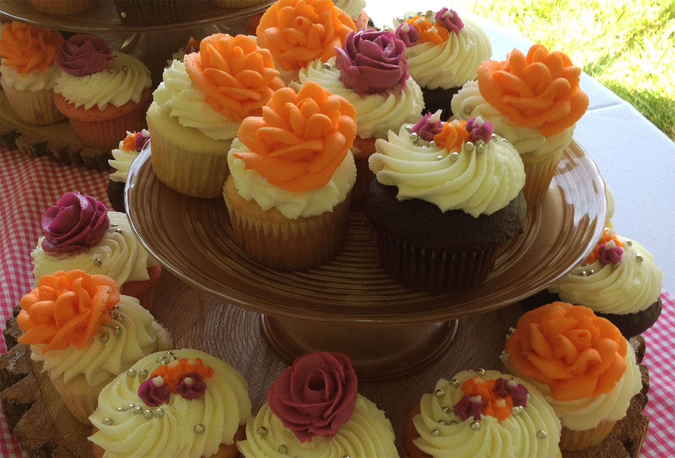 Cupcakes on stand